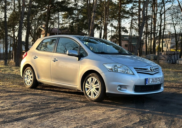 Toyota Auris cena 25800 przebieg: 160000, rok produkcji 2010 z Pakość małe 301